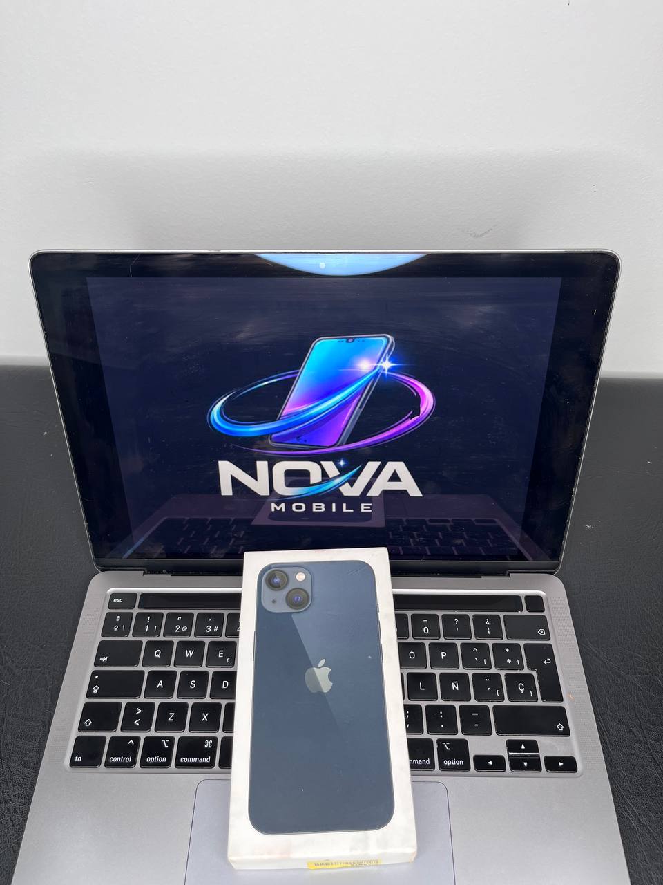 iPhone 13 Midnight