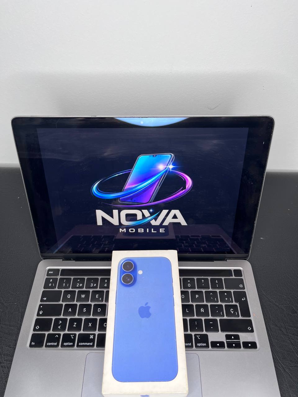 iPhone 16 Azul